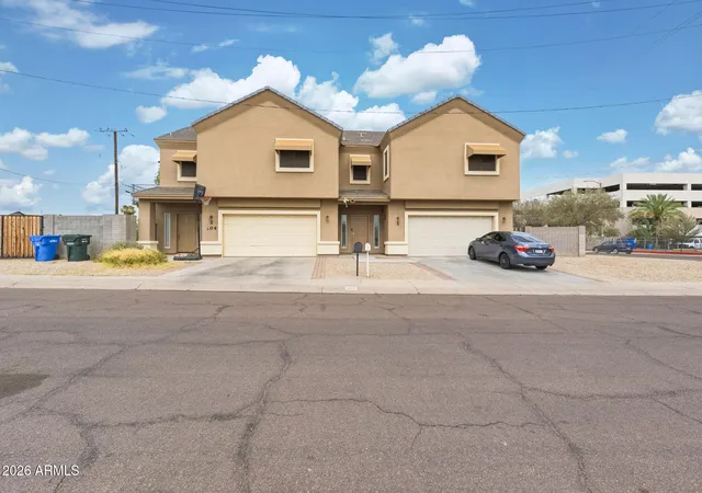 Photo 3 of Townhouse for sale at 204 E Hatcher Rd, Phoenix, AZ 85020 | MLS# 7045330 | Listing updated on 2026-09-16
