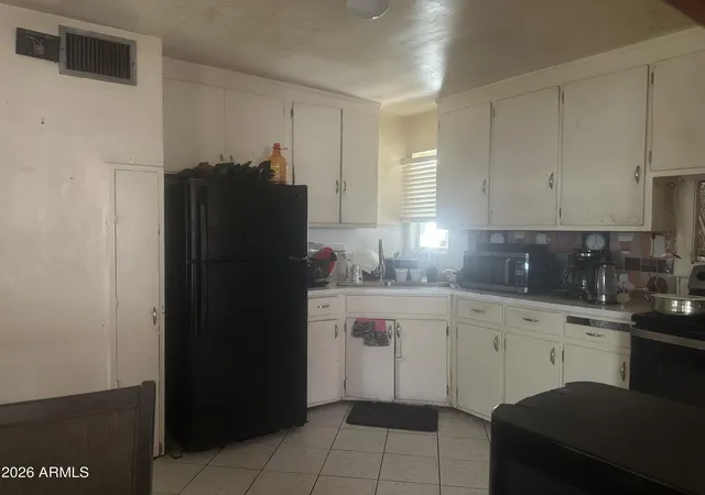 Photo 3 of Single family home for sale at 1419 N 28th Place, Phoenix, AZ 85008 | MLS# 7040627 | Listing updated on 2026-08-11