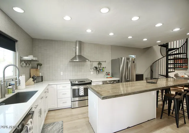 Photo 3 of Townhouse for sale at 1058 E Whitton Ave, Phoenix, AZ 85014 | MLS# 7043196 | Listing updated on 2026-07-08