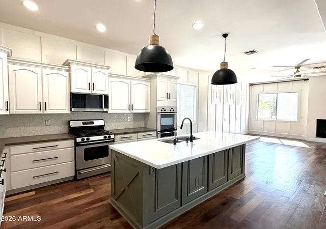 Photo 3 of Sale Pending at 27268 N 86th Drive, Peoria, AZ 85383 | MLS# 7040977 | Listing updated on 2026-06-30