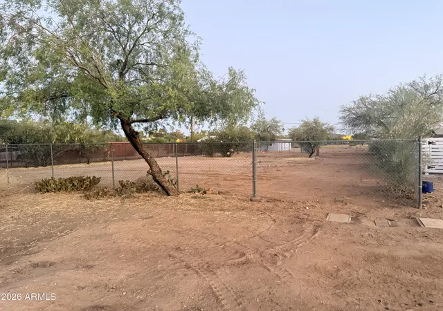 Photo 3 of Sale Pending at 2219 E John Cabot Rd, Phoenix, AZ 85022 | MLS# 7051119 | Listing updated on 2026-09-05