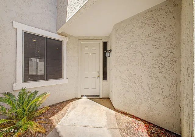 Photo 3 of Townhouse for sale at 1024 E Frye Rd #1100, Phoenix, AZ 85048 | MLS# 7041192 | Listing updated on 2026-07-24