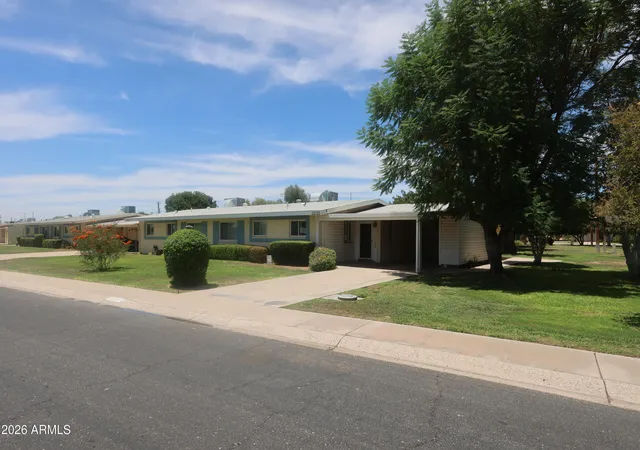 Photo 4 of Sale Pending at 10222 W Snead Cir S, Sun City, AZ 85351 | MLS# 7041254 | Listing updated on 2026-08-26