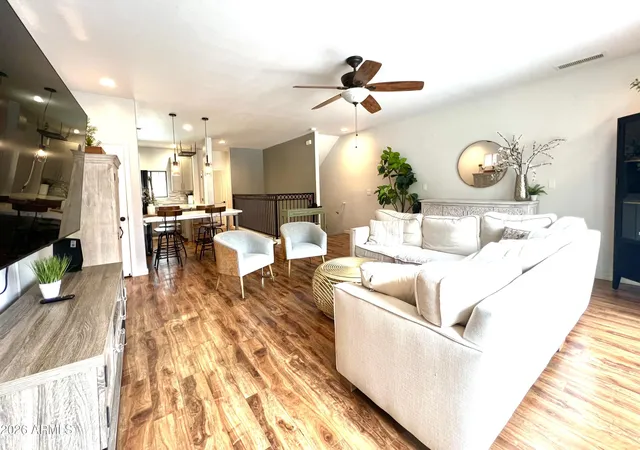 Photo 4 of Townhouse for sale at 3437 E Avalon Dr, Phoenix, AZ 85018 | MLS# 7041610 | Listing updated on 2026-08-24