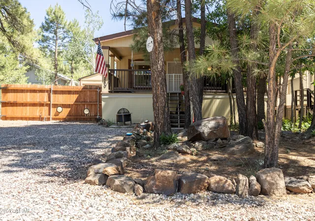 Photo 3 of Manufactured home for sale at 260 E Oak Dr, Munds Park, AZ 86017 | MLS# 7041422 | Listing updated on 2026-09-26