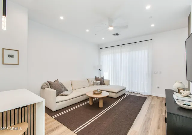 Photo 4 of Townhouse for sale at 4220 N 32nd Street #Unit 37, Phoenix, AZ 85018 | MLS# 7041521 | Listing updated on 2026-10-23