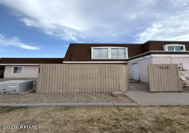 Townhouse for sale at 3326 W Las Palmaritas Dr, Phoenix, AZ 85051 | MLS# 7041834