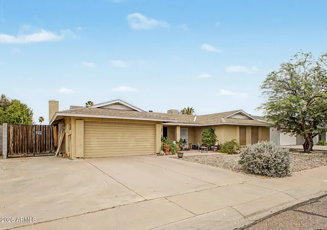 Photo 1 of Single family home for sale at 4010 W Campo Bello Dr, Glendale, AZ 85308 | MLS# 7043099 | Listing updated on 2026-08-27