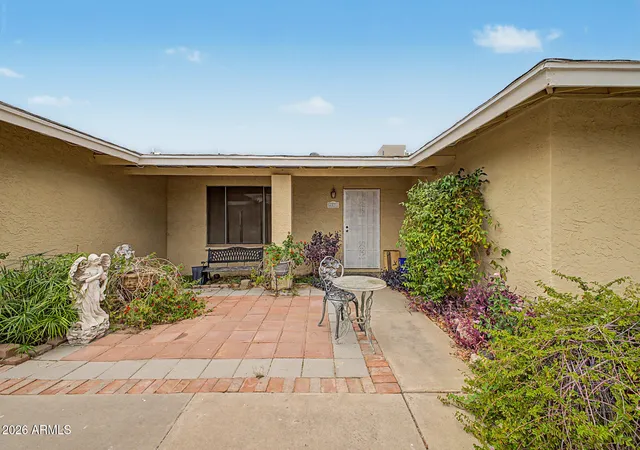 Photo 2 of Single family home for sale at 4010 W Campo Bello Dr, Glendale, AZ 85308 | MLS# 7043099 | Listing updated on 2026-08-27