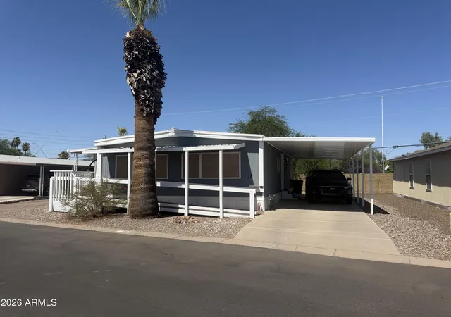 Homes for sale in Mesa, AZ | 201 S Greenfield Rd #18, Mesa, AZ 85206 | MLS# 7041705
