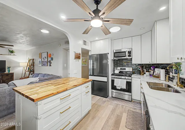 Photo 3 of Sale Pending at 4524 N 24th Place, Phoenix, AZ 85016 | MLS# 7041710 | Listing updated on 2026-07-27