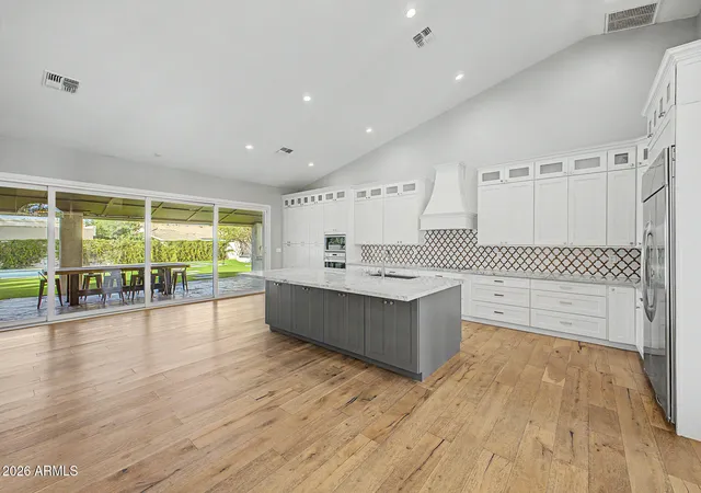 1st image of 426 E Horseshoe Ave, Gilbert, AZ 85296 | MLS# 7041680