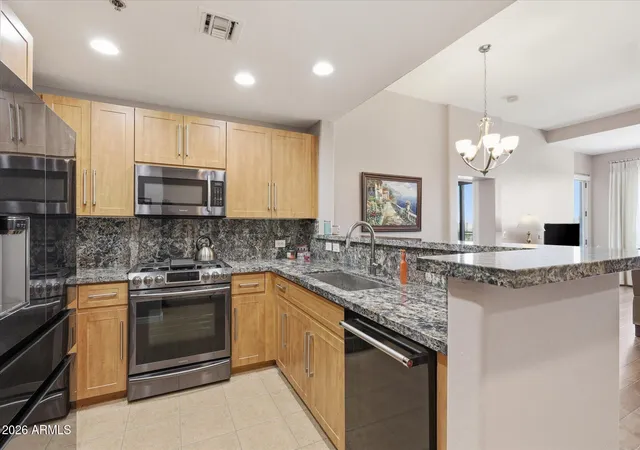 2nd image of 17 W Vernon Ave #514, Phoenix, AZ 85003 | MLS# 7044004