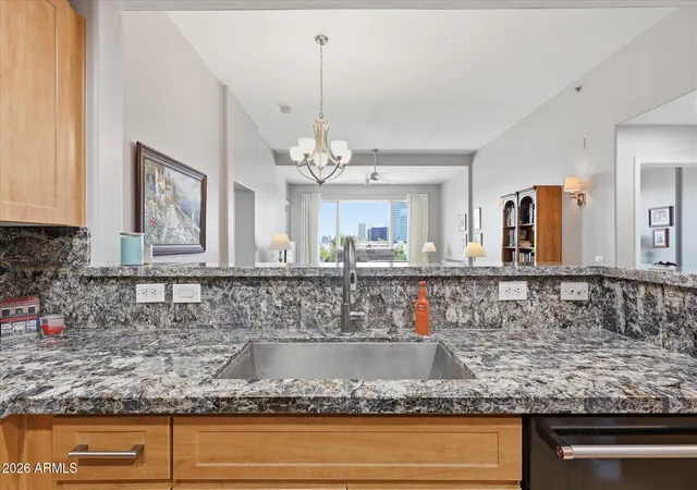 5th image of 17 W Vernon Ave #514, Phoenix, AZ 85003 | MLS# 7044004