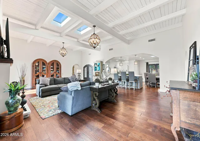 Photo 3 of Townhouse for sale at 6333 N Scottsdale Rd #5, Scottsdale, AZ 85250 | MLS# 7058305 | Listing updated on 2026-09-18