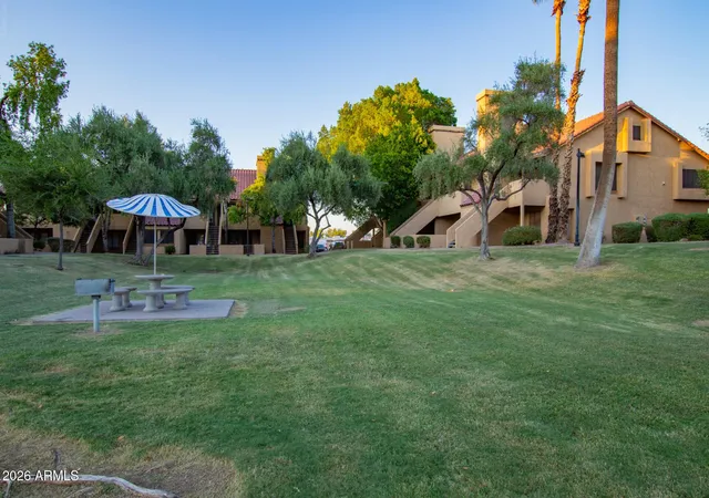 2nd image of 4901 S Calle Los Cerros Dr, Tempe, AZ 85282