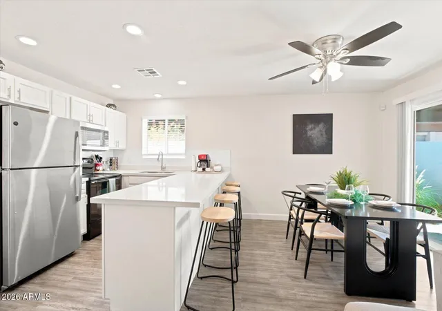 Photo 4 of Sale Pending at 515 W Pebble Beach Dr, Tempe, AZ 85282 | MLS# 7041883 | Listing updated on 2026-09-14