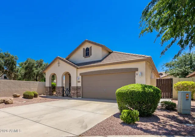 Photo 2 of Single family home for sale at 4261 E Crown Ct, Gilbert, AZ 85298 | MLS# 7042564 | Listing updated on 2026-08-11