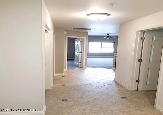 4th image of 5350 E Deer Vly Dr E, Phoenix, AZ 85054