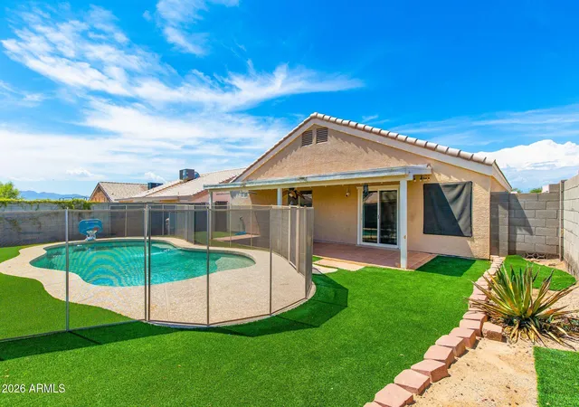 Photo 3 of Single family home for sale at 11173 W Manzanita Dr, Peoria, AZ 85345 | MLS# 7043017 | Listing updated on 2026-10-30