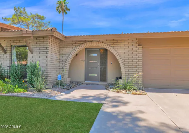 Photo 2 of Townhouse for sale at 7332 N Del Norte Dr, Scottsdale, AZ 85258 | MLS# 7047941 | Listing updated on 2026-09-14