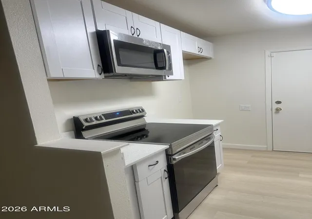 Photo 3 of Townhouse for sale at 4044 E Carson Rd, Phoenix, AZ 85042 | MLS# 7046936 | Listing updated on 2026-09-03