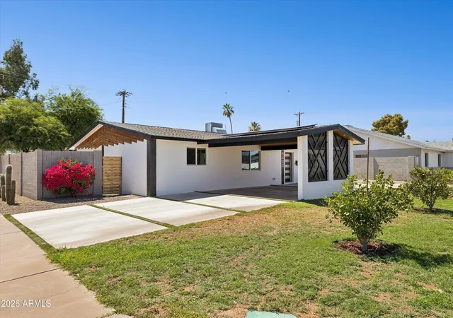 Photo 3 of Single family home for sale at 5402 N 82nd Place, Scottsdale, AZ 85250 | MLS# 7042675 | Listing updated on 2026-08-31