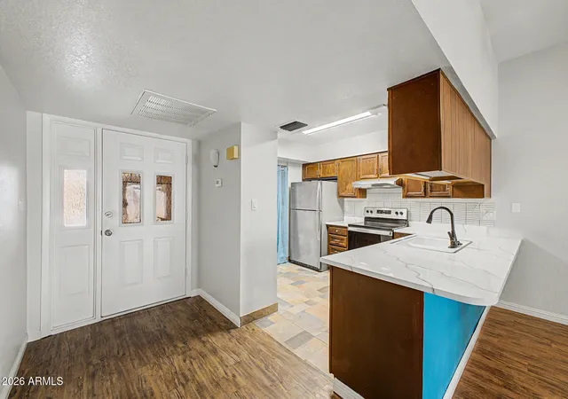Photo 3 of Townhouse for sale at 910 N Center St #16, Mesa, AZ 85201 | MLS# 7049175 | Listing updated on 2026-09-15