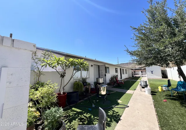Photo 3 of Townhouse for sale at 1132 W North Ln, Phoenix, AZ 85021 | MLS# 7042432 | Listing updated on 2026-09-15