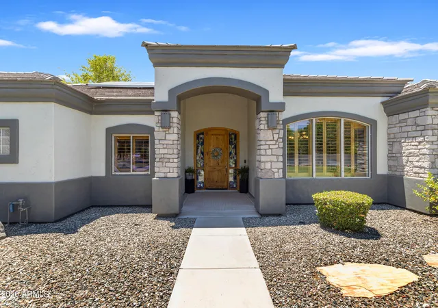 Photo 3 of Single family home for sale at 22444 S 198th Circle, Queen Creek, AZ 85142 | MLS# 7043124 | Listing updated on 2026-09-18