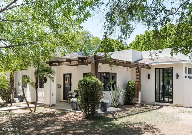 2nd image of 3744 E Turney Ave, Phoenix, AZ 85018 | MLS# 7043995