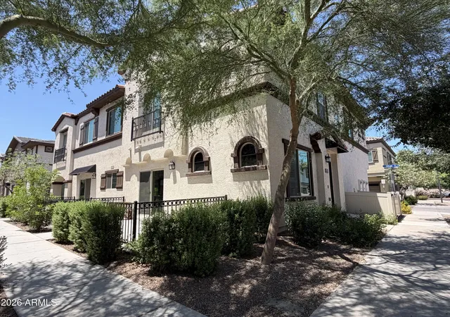 Photo 4 of Townhouse for sale at 2723 S Cavalier Dr #103, Gilbert, AZ 85295 | MLS# 7042427 | Listing updated on 2026-08-20