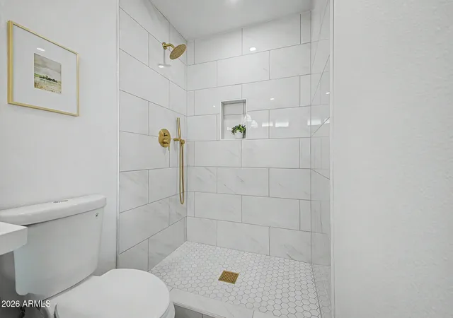 Photo 4 of Single family home for sale at 611 E Erie Dr, Tempe, AZ 85282 | MLS# 7042438 | Listing updated on 2026-09-18