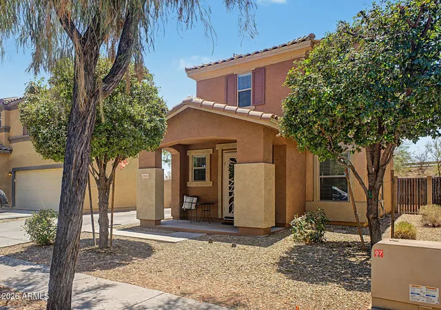2nd image of 18561 W Legend Dr, Surprise, AZ 85374 | MLS# 7045340