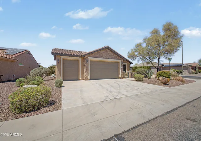 Photo 3 of Single family home for sale at 27002 W Runion Dr, Buckeye, AZ 85396 | MLS# 7042560 | Listing updated on 2026-09-21