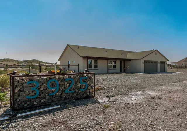 2nd image of 3925 W Moon Dust Trl, San Tan Valley, AZ 85144 | MLS# 7042595