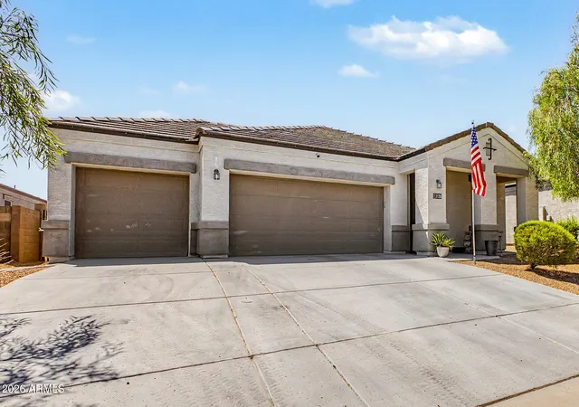 Photo 3 of Single family home for sale at 3120 N Lainey Ln, Buckeye, AZ 85396 | MLS# 7044343 | Listing updated on 2026-09-11