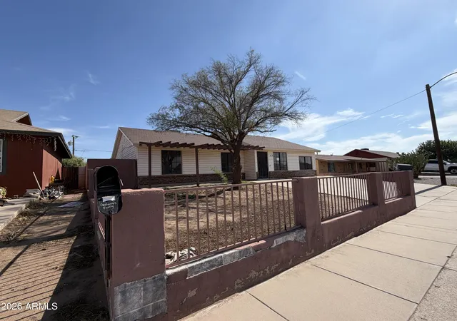 Photo 2 of Single family home for sale at 1131 E Bisnaga St, Casa Grande, AZ 85122 | MLS# 7042711 | Listing updated on 2026-09-24