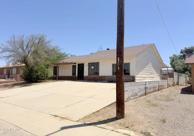 Photo 3 of Single family home for sale at 1131 E Bisnaga St, Casa Grande, AZ 85122 | MLS# 7042711 | Listing updated on 2026-09-24