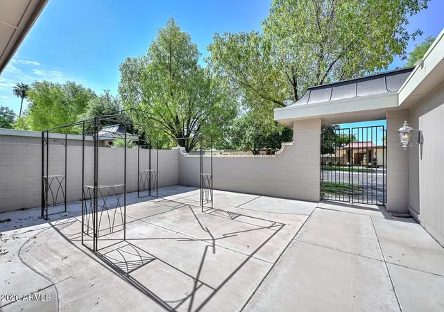 2nd image of 10314 W Spanish Moss Ln, Sun City, AZ 85373 | MLS# 7045065