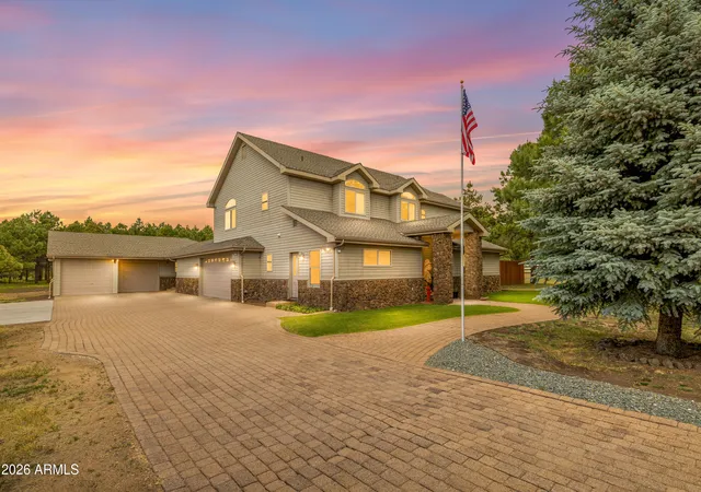 Photo 2 of Single family home for sale at 2705 W Creighton Dr, Flagstaff, AZ 86001 | MLS# 7043664 | Listing updated on 2026-08-19