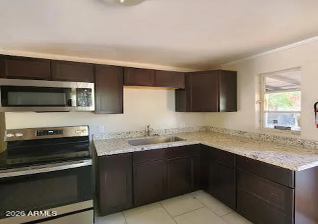 Photo 2 of Townhouse for sale at 6544 N 59th Drive, Glendale, AZ 85301 | MLS# 7043382 | Listing updated on 2026-08-25