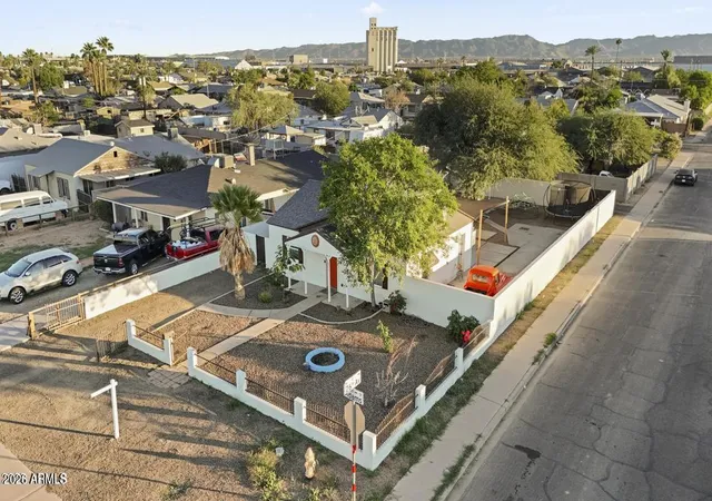 Photo 3 of Single family home for sale at 2547 W Adams St, Phoenix, AZ 85009 | MLS# 7043498 | Listing updated on 2026-09-15