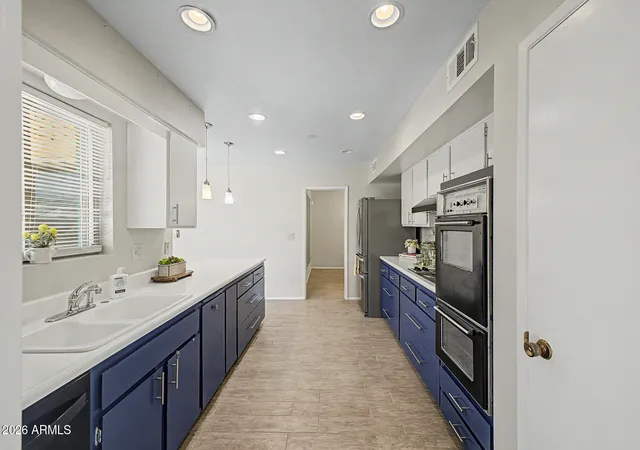 3rd image of 10405 W Saratoga Cir W, Sun City, AZ 85351 | MLS# 7042868