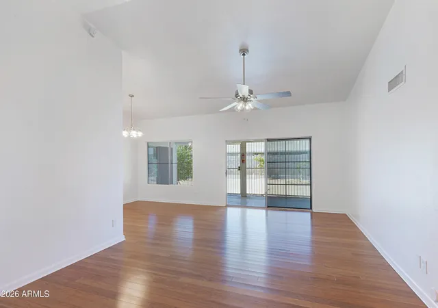 Photo 3 of Sale Pending at 4056 W Mercer Ln, Phoenix, AZ 85029 | MLS# 7043904 | Listing updated on 2026-07-19