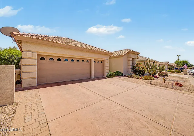 3rd image of 9837 E Emerald Dr, Sun Lakes, AZ 85248 | MLS# 7043356