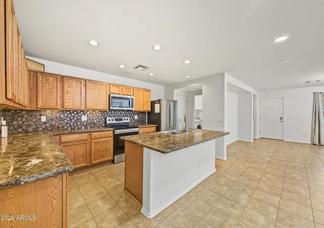 Photo 1 of Single family home for sale at 1020 S Cheshire Ln, Gilbert, AZ 85296 | MLS# 7044041 | Listing updated on 2026-10-29