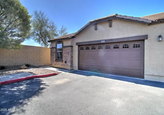 Photo 1 of Townhouse for sale at 2725 E Mine Crk Rd #1223, Phoenix, AZ 85024 | MLS# 7048268 | Listing updated on 2026-09-28