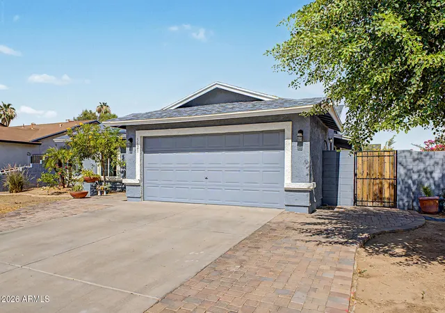 Photo 4 of Sale Pending at 5421 N 73rd Drive, Glendale, AZ 85303 | MLS# 7043443 | Listing updated on 2026-09-15