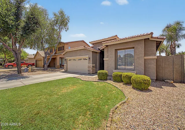Photo 3 of Single family home for sale at 6492 S View Ln, Gilbert, AZ 85298 | MLS# 7043043 | Listing updated on 2026-09-18